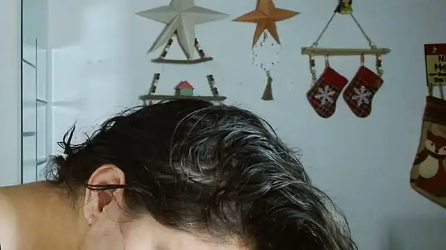 Snapshot of Nikkykora15 chatting on 2, 12, 2025 Nikkykora15 online show from 2, 12, 2025