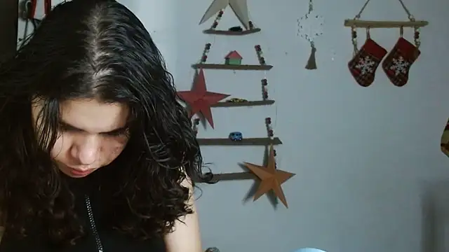 Snapshot of Nikkykora15 chatting on 14, 12, 2025 Nikkykora15 online show from 14, 12, 2025