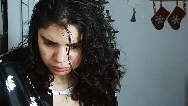 Snapshot of Nikkykora15 chatting on 15, 12, 2025 Nikkykora15 online show from 15, 12, 2025