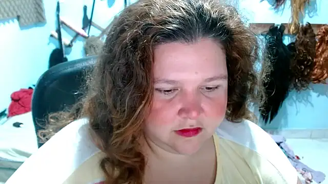 Snapshot of squirt322bbw chatting on 21, 9, 2025 squirt322bbw online show from 21, 9, 2025