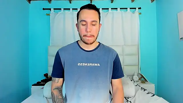 Snapshot of juan__jimenez chatting on 8, 11, 2025 juan jimenez online show from 8, 11, 2025