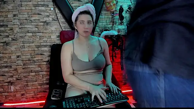 Liltildeman moon online show from 26, 11, 2025