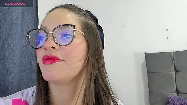 zoe69x online show from 13, 2, 2025