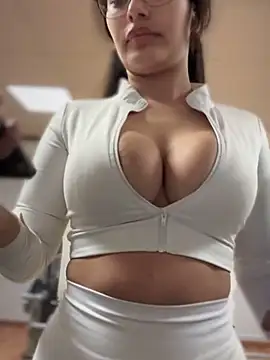 MistressBelleNoire online show from 1, 2, 2025