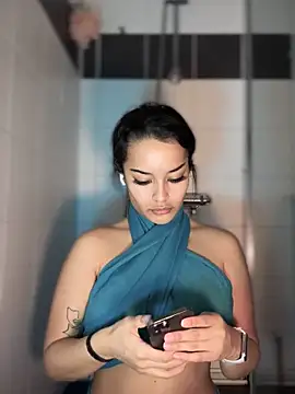 MistressBelleNoire online show from 4, 2, 2025