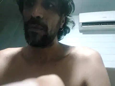 Hotcasados69 online show from 10, 2, 2026