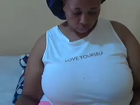 Snapshot of Sexy-queen99xx chatting on 9, 3, 2025 Sexy-queen99xx online show from 9, 3, 2025