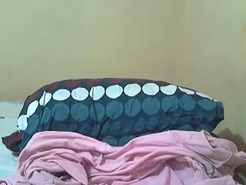 Snapshot of Sexy-queen99xx chatting on 11, 3, 2025 Sexy-queen99xx online show from 11, 3, 2025