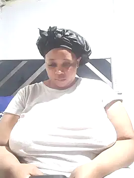 Snapshot of Sexy-queen99xx chatting on 17, 9, 2025 Sexy-queen99xx online show from 17, 9, 2025