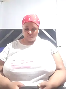 Snapshot of Sexy-queen99xx chatting on 19, 9, 2025 Sexy-queen99xx online show from 19, 9, 2025