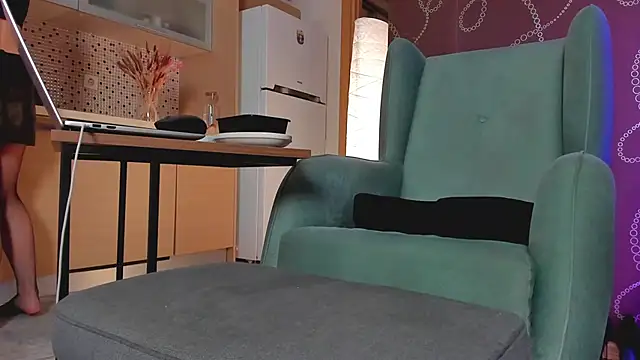 Yourfreebird online show from 2, 2, 2025