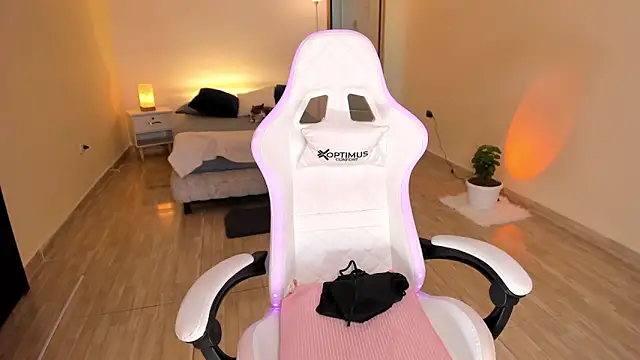 carleee winter online show from 12, 1, 2025