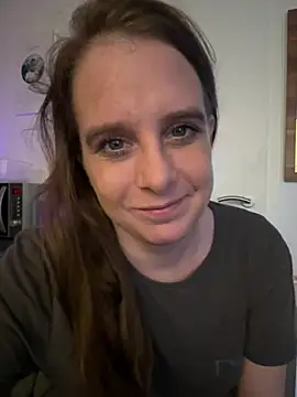 LadyChantale online show from 6, 4, 2026