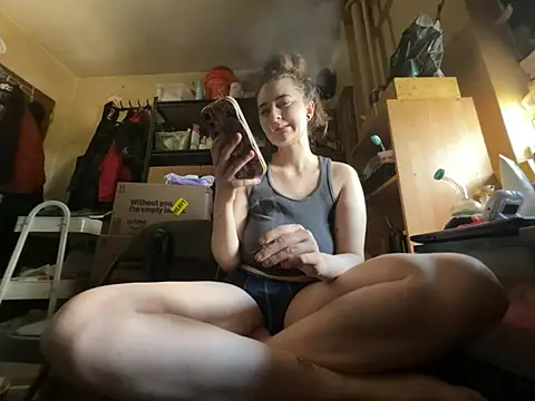 Snowbunnycake 131 online show from 17, 6, 2026