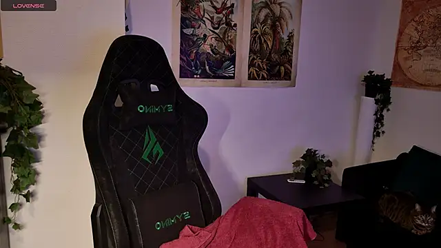 Snapshot of Musculus6 chatting on 12, 10, 2025 Musculus6 online show from 12, 10, 2025