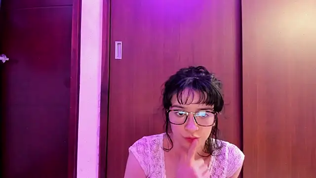  Lunnaa  online show from 15, 3, 2025