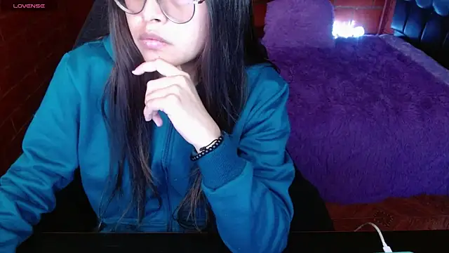 MidoriQuiinn online show from 9, 6, 2026
