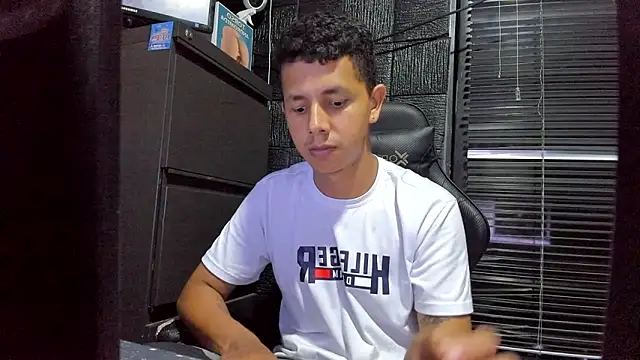Snapshot of boy_bigcock24cm chatting on 20, 6, 2026 boy bigcock24cm online show from 20, 6, 2026