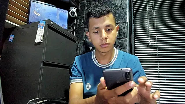 Snapshot of boy_bigcock24cm chatting on 12, 7, 2026 boy bigcock24cm online show from 12, 7, 2026