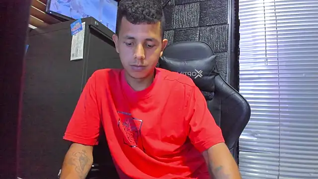Snapshot of boy_bigcock24cm chatting on 14, 7, 2026 boy bigcock24cm online show from 14, 7, 2026