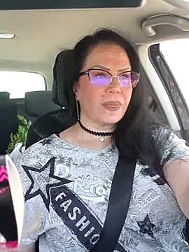 Snapshot of x__KHALEESI__x chatting on 15, 5, 2026 x KHALEESI x online show from 15, 5, 2026