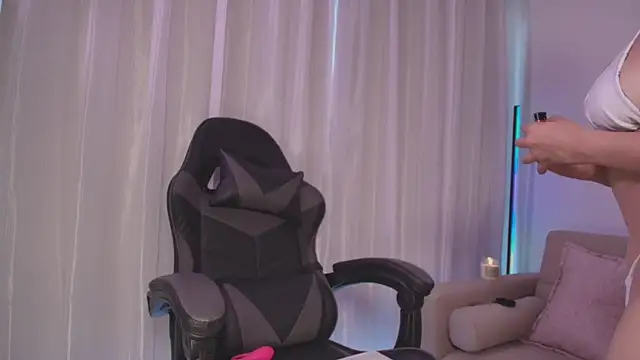 NinaMichelle online show from 7, 2, 2025