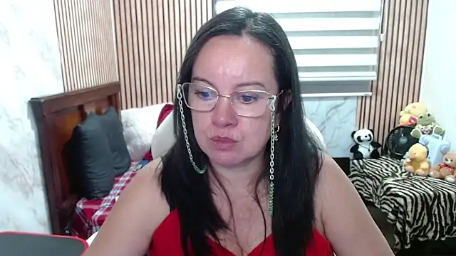 Snapshot of Sonialorens_ chatting on 1, 5, 2026 Sonialorens online show from 1, 5, 2026