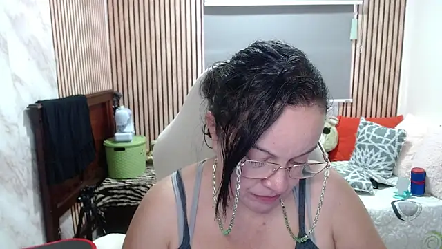 Snapshot of Sonialorens_ chatting on 12, 5, 2026 Sonialorens online show from 12, 5, 2026