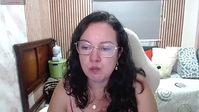 Snapshot of Sonialorens_ chatting on 26, 5, 2026 Sonialorens online show from 26, 5, 2026