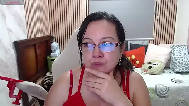 Snapshot of Sonialorens_ chatting on 1, 6, 2026 Sonialorens online show from 1, 6, 2026