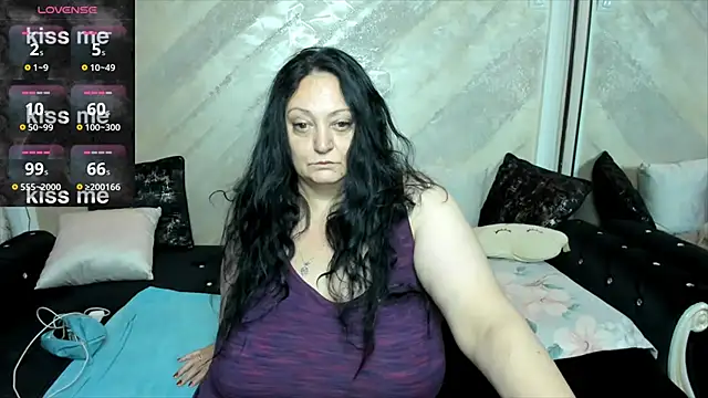 Snapshot of lady_lauren chatting on 20, 10, 2025 lady lauren online show from 20, 10, 2025