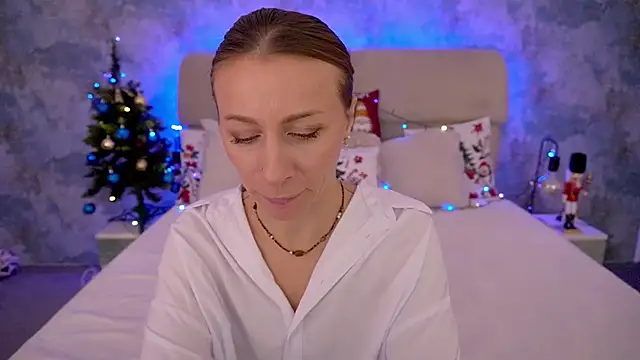 MirandaHobbs online show from 16, 12, 2025