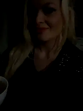 Lisavontease online show from 3, 12, 2024