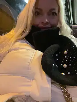 Lisavontease online show from 1, 2, 2025