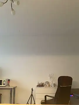 MaryHiggins online show from 30, 1, 2025