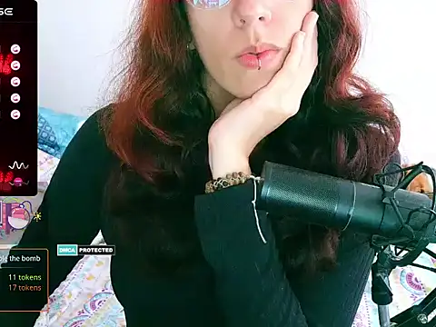 Snapshot of thecherry_Paulette chatting on 27, 10, 2025 thecherry Paulette online show from 27, 10, 2025