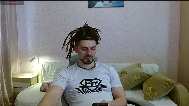 Aestheticguy101 online show from 10, 4, 2026