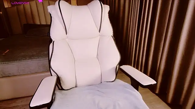 Snapshot of Girl__Funny chatting on 29, 9, 2025 Girl Funny online show from 29, 9, 2025