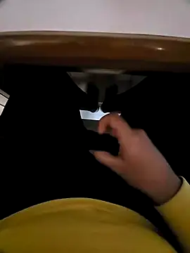 Snapshot of vansh1802 chatting on 6, 1, 2025 vansh1802 online show from 6, 1, 2025