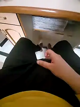 Snapshot of vansh1802 chatting on 8, 1, 2025 vansh1802 online show from 8, 1, 2025