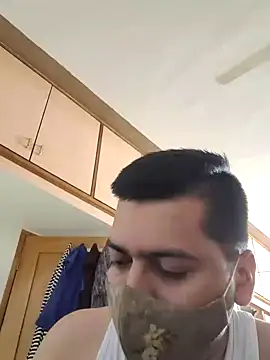 Snapshot of vansh1802 chatting on 6, 3, 2025 vansh1802 online show from 6, 3, 2025