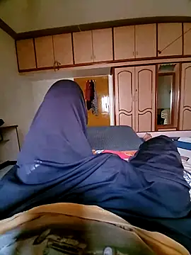 Snapshot of vansh1802 chatting on 23, 11, 2025 vansh1802 online show from 23, 11, 2025