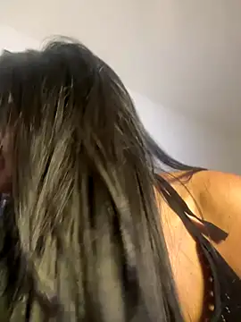 Snapshot of WHAAATTTTTTTTTT chatting on 1, 10, 2025 WHAAATTTTTTTTTT online show from 1, 10, 2025