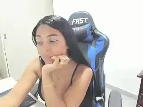 sophiax-x online show from 23, 2, 2025