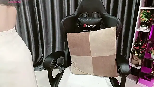 Snapshot of Yuki-yio chatting on 26, 2, 2026 Yuki-yio online show from 26, 2, 2026