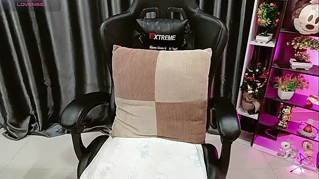 Snapshot of Yuki-yio chatting on 28, 2, 2026 Yuki-yio online show from 28, 2, 2026