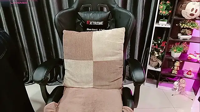 Snapshot of Yuki-yio chatting on 3, 3, 2026 Yuki-yio online show from 3, 3, 2026