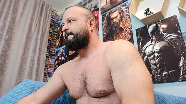 Snapshot of Muscle_Bear chatting on 24, 11, 2025 Muscle Bear online show from 24, 11, 2025