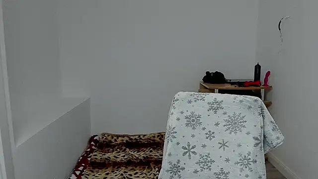 sexxymuscles4u online show from 12, 12, 2024