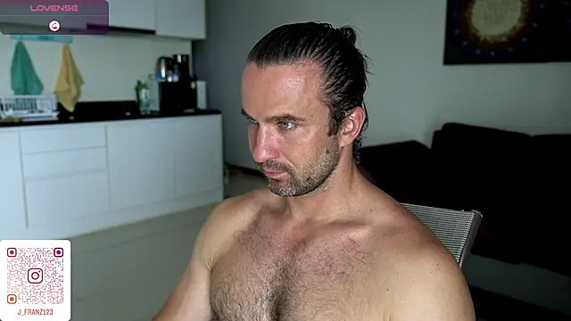 Snapshot of Jonathan___123 chatting on 15, 11, 2025 Jonathan 123 online show from 15, 11, 2025